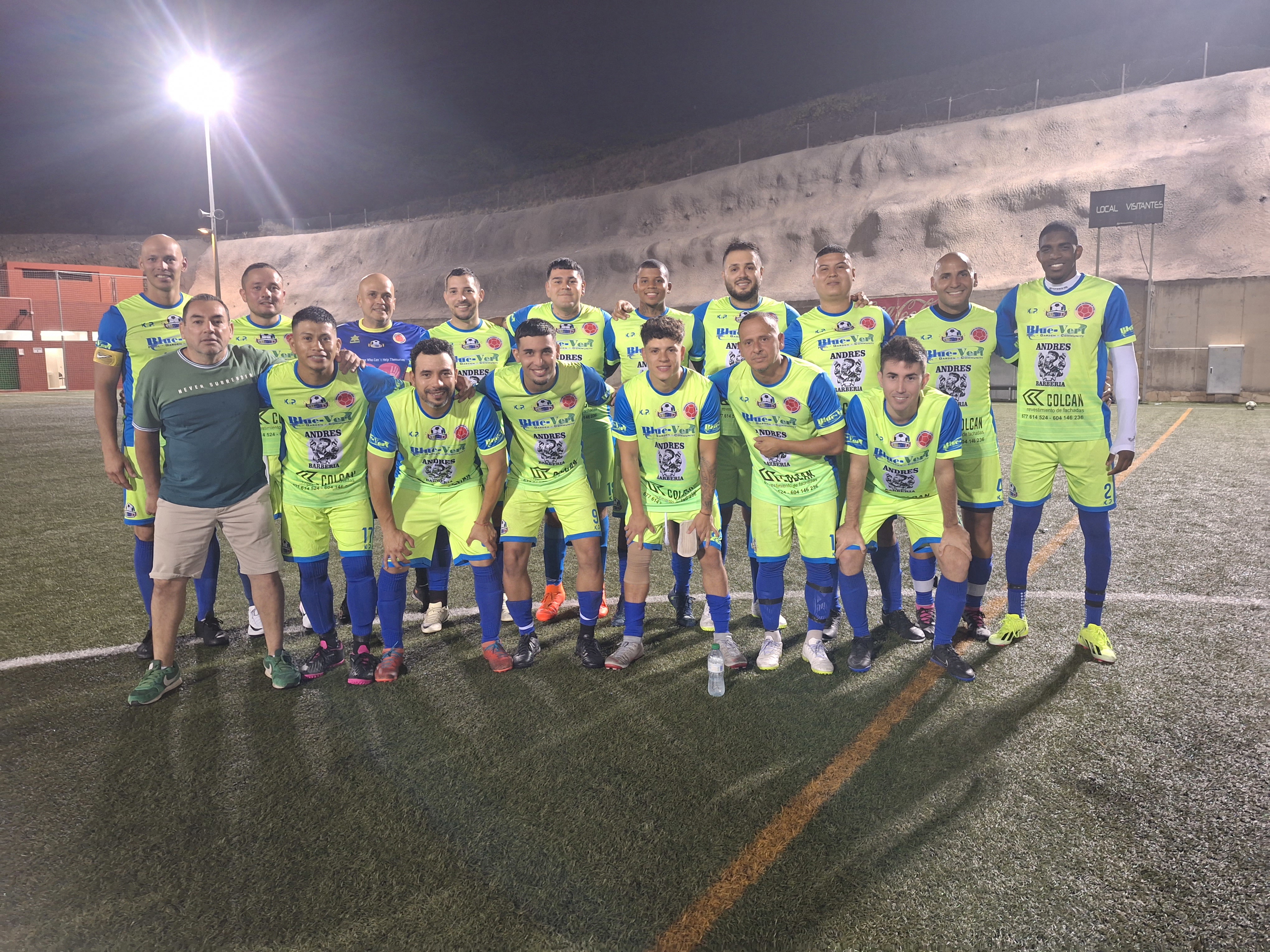 CAFETEROS BLUE VERT CF., VENCEDOR DE LA FINAL PLATA DEL MEMORIAL BENITO FUMERO DE FUTBOL 11