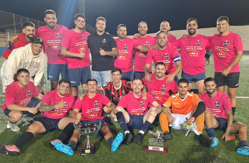 LOS GUARDIANES, CAMPEON DE LA FASE ORO FUTBOL 11 - DOMINGO PADRON HERNANDEZ